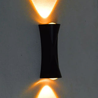 Black Simple Curved Geometric Exterior LED Wall Light Image - 3
