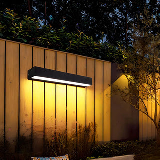 Contemporary Rectangular Black Metal Outdoor Wall Light Zawala Image - 5