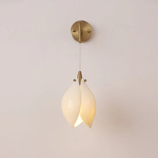 Elegant Gold Tulip Shaped White Ceramics Wall Sconce Zawala Image - 17
