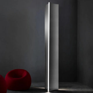 Minimalist Black Metal Standing Stanley Floor Lamp Zawala Image - 3