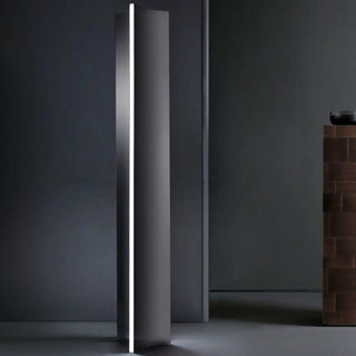 Minimalist Black Metal Standing Stanley Floor Lamp Zawala Image - 4