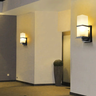 Minimalist Square Black Metal Outdoor LED Wall Light Zawala Image - 11