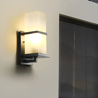 Minimalist Square Black Metal Outdoor LED Wall Light Zawala Image - 3