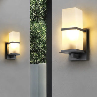 Minimalist Square Black Metal Outdoor LED Wall Light Zawala Image - 4