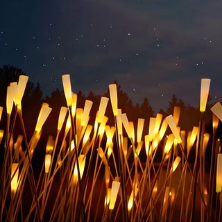 Elegant Minimalist Reed-Shaped LED Landscape Lighting Zawala Image - 3