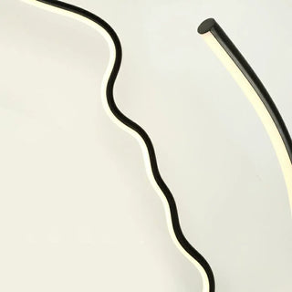 Artistic Black Face-Shaped Linear Metal Floor Lamp Zawala Image - 7