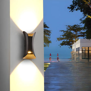 Black Modern Curved Aluminum Outdoor LED Wall Light Zawala Image - 10