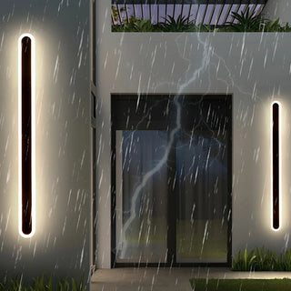 Minimalist Vertical Black Acrylic Exterior Wall Light Zawala Image - 6
