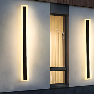 Waterproof Sleek Black Vertical Outdoor Wall Sconce Zawala Image - 1