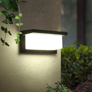 Modern Rectangular LED Outdoor Wall Light Zawala Image - 1