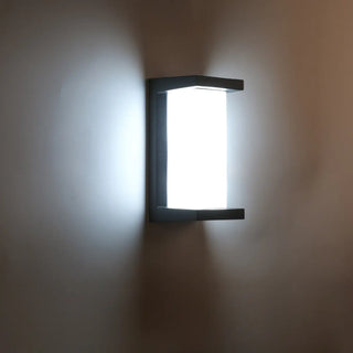 Modern Rectangular LED Outdoor Wall Light Zawala Image - 7