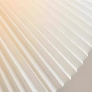 Resin Modern White Pleated Curved Tree Floor Lamp Zawala Image - 12