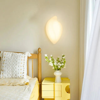 Modern Organic White Leaf-Shaped LED Wall Sconce Zawala Image - 3
