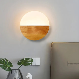 Bedroom Modern Wood and Acrylic Round Wall Sconce Zawala Image - 4