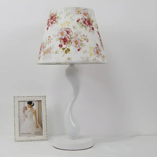 Simple Nordic White Fabric Curved Metal Base Table Lamp Zawala Image - 7