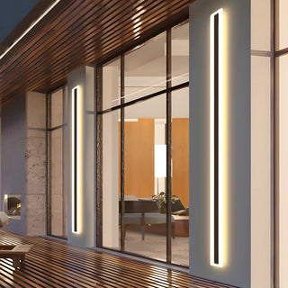 Simple Black Linear Metal Long Outdoor LED Wall Light Zawala Image - 1