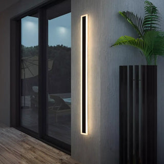 Simple Black Linear Metal Long Outdoor LED Wall Light Zawala Image - 3