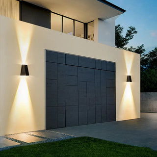 Simple Black Angular Metal Outdoor Solar Wall Light Zawala Image - 1
