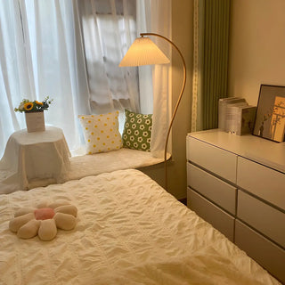 ZOWALA - Simple White Curved Pleated Floor Lamp Image - 1