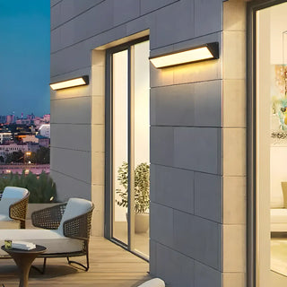 Sleek Black Geometric Outdoor Wide Beam Wall Light Zawala Image - 2