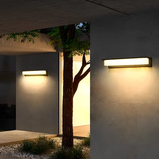 Sleek Black Rectangular Outdoor LED Wall Light Zawala Image - 4