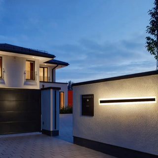Slim Black Outdoor Modern LED Wall Light Zawala Image - 3