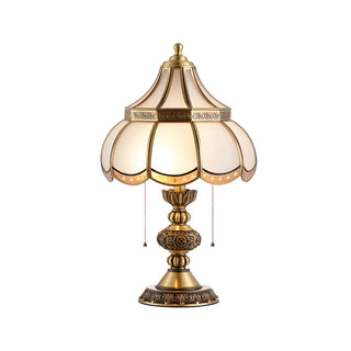 Traditional Brass Scalloped Glass Pull Chain Table Lamp Zawala Image - 6